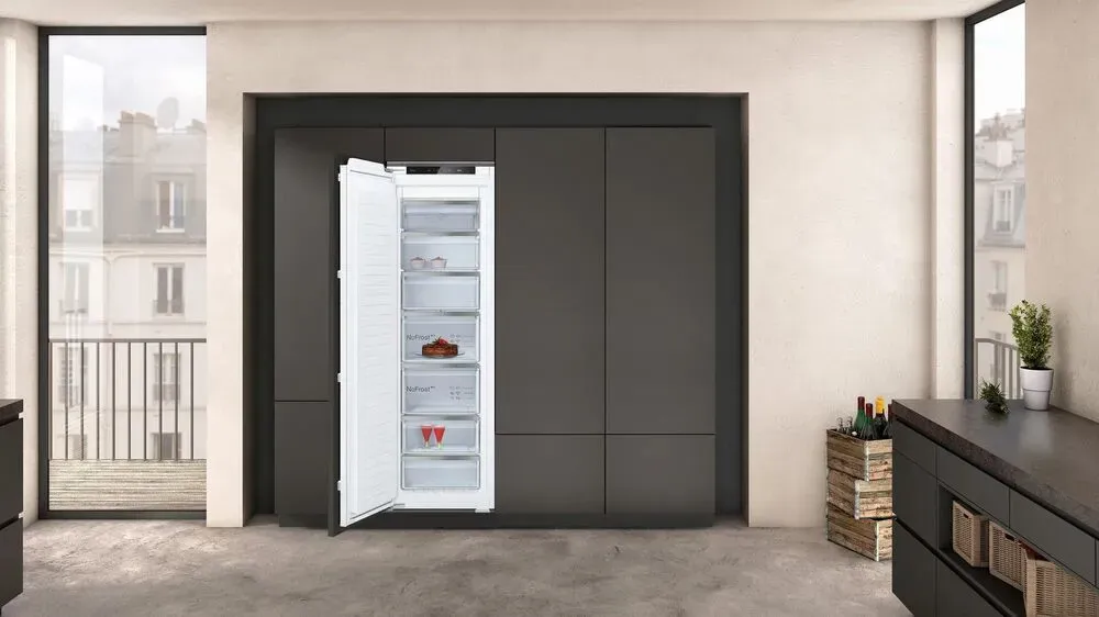 NEFF GI7813CE0