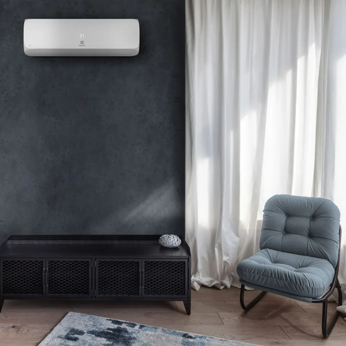 Сплит-система Electrolux Loft EACS-24HAL/N8 комплект